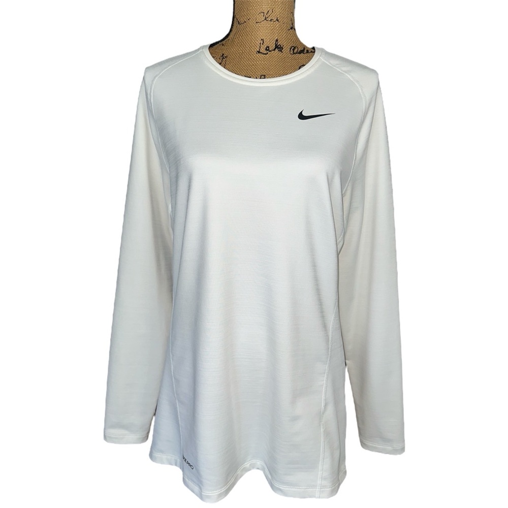 Nike Pro Women’s White Dri-Fit Slim Fit Athleisure Performance Long Sleeve Top